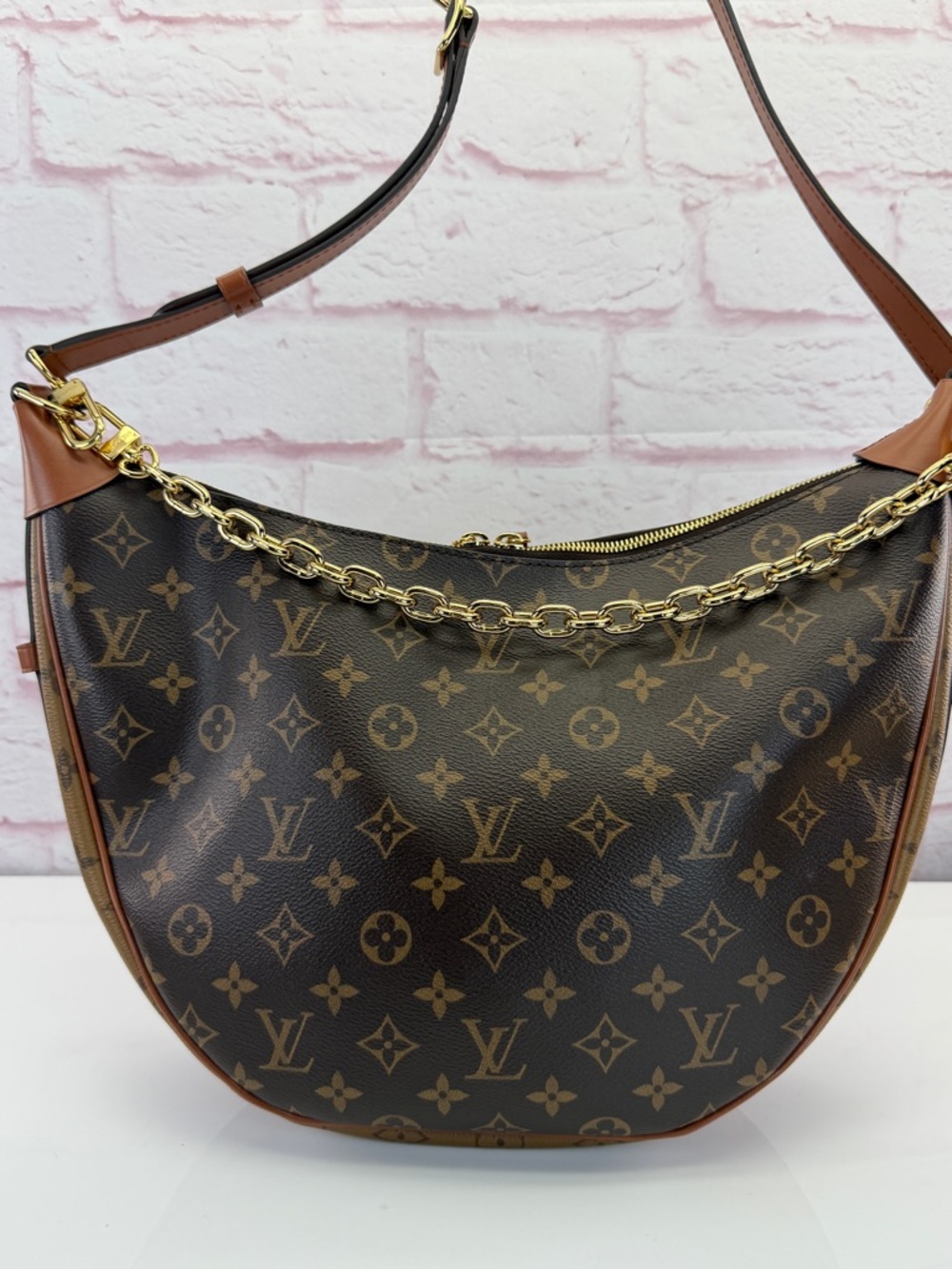 Louis Vuitton Loop Monogram Reverse Canvas Shoulder Hobo Gold Chain and Pouch - Picture 2 of 15